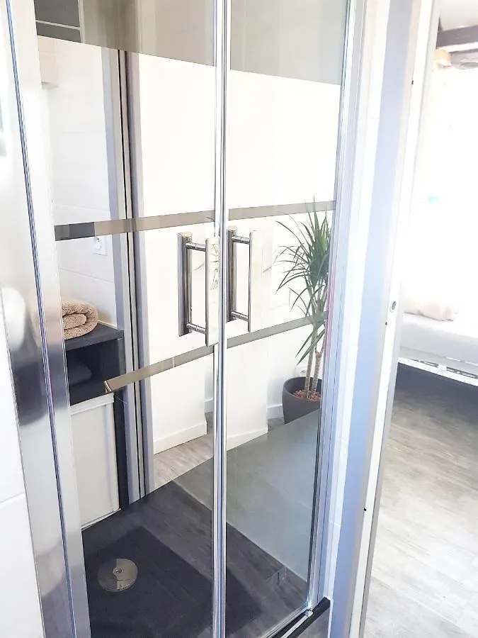 Logement Entier Saint Malo Vue Mer, Proche Ferry, Commerces Et Plage Solidor 50 M Saint-Malo
