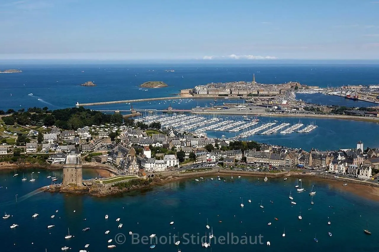 Logement Entier Saint Malo Vue Mer, Proche Ferry, Commerces Et Plage Solidor 50 M Apartamento Saint-Malo