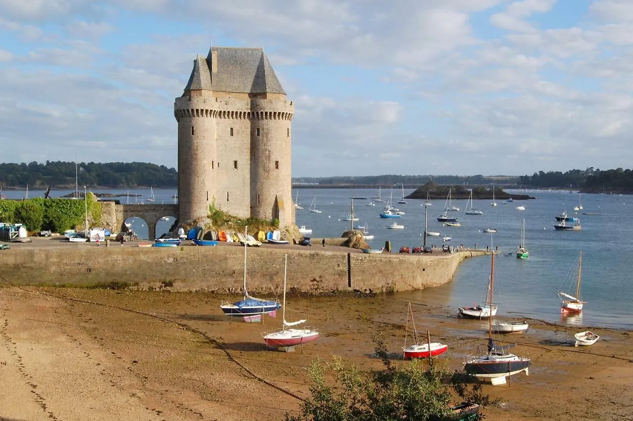 Daire Logement Entier Saint Malo Vue Mer, Proche Ferry, Commerces Et Plage Solidor 50 M Fransa